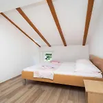 Ana Apartamento Vrsi
