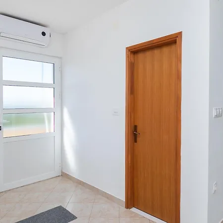 Ana Apartment